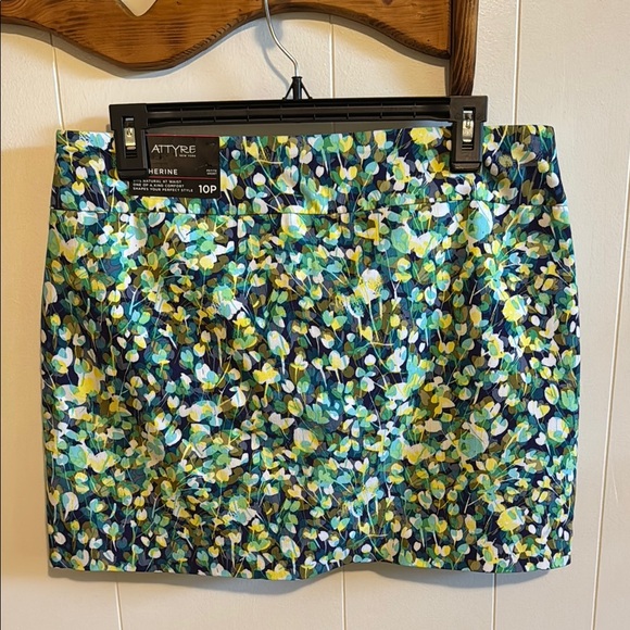 Attyre Women's Floral Skort - Blue and Yellow - Picture 3 of 3
